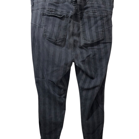 Torrid Bombshell Skinny High Rise Stretchy Skinny Stripped Black Jeans Sz 22R - Picture 3 of 10